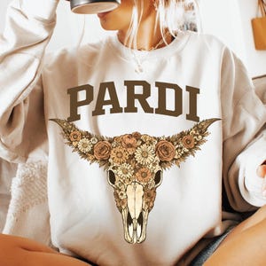 PARDI Western Floral Skull PNG, Boho Cow Skull PNG, Diseño de camisa western vintage, Sublimación de calavera de cuernos largos