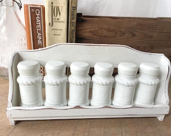 Tarros de especias vintage de vidrio opalino con forma de cuerda y soporte, estilo Cottagecore Grandmillennial Decor