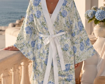 Roupão Kimono Azul com Hortênsias, Saída de Praia Floral, Roupão para Noivas com Tema Costeiro, Roupa Leve para Resort, Roupão para Férias de Verão