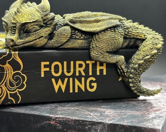Sleeping Andarna Dragon Shelf Sitter, Fourth Wing Book Nook Decor