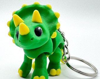 Articulated Triceratops Keychain – 3D Printed Green Dinosaur Charm – Poseable Desk Accessory