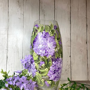 Free shipping  stunning Lavender hydrangea hand painted vase personalizable gift wedding  anniversaries retirements