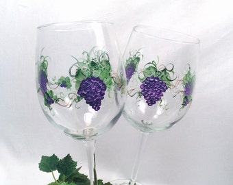 Free shipping Grapes hand painted pair of wine glasses