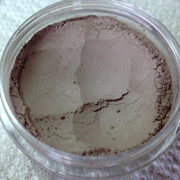 Oak Bark (Contouring Powder for Fair-Porcelain Skintones)