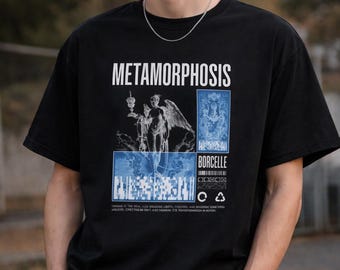 Camiseta Metamorphosis, estilo minimalista, unisex, color negro, con estampado urbano, inspirada en la filosofía, ideal como regalo.