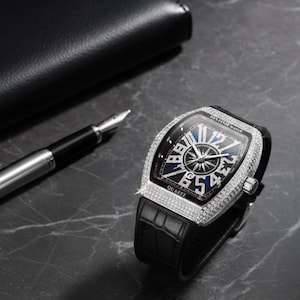 Reloj Pintime de lujo con diamantes de imitación para hombre: diseño moderno de cuarzo y elegante correa negra.