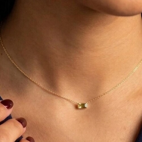 Collar rectangular chapado en oro con piedra de nacimiento, delicado colgante de circonita, joyería personalizada para cada mes.