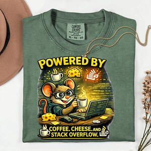 Puede incluir: Un juego de tres tazas de cerámica con un acabado mate moteado. Las tazas son de color crema, gris claro y gris oscuro. Cada taza tiene un diseño simple y minimalista.