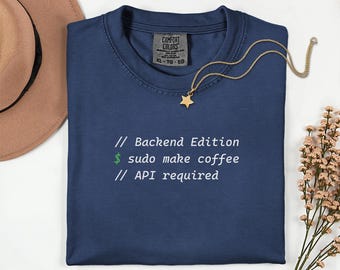 sudo make me a coffee バックエンド開発者シャツ Comfort Colors 1717、面白いプログラマーシャツ、Linux開発者Tシャツ、コーディングユーモアギフト、ギークTシャツ