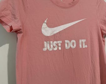 Nike Shirt Womens Small Light Pink Just Do It Swoosh Short Sleeve activewear Y2K Rose pink