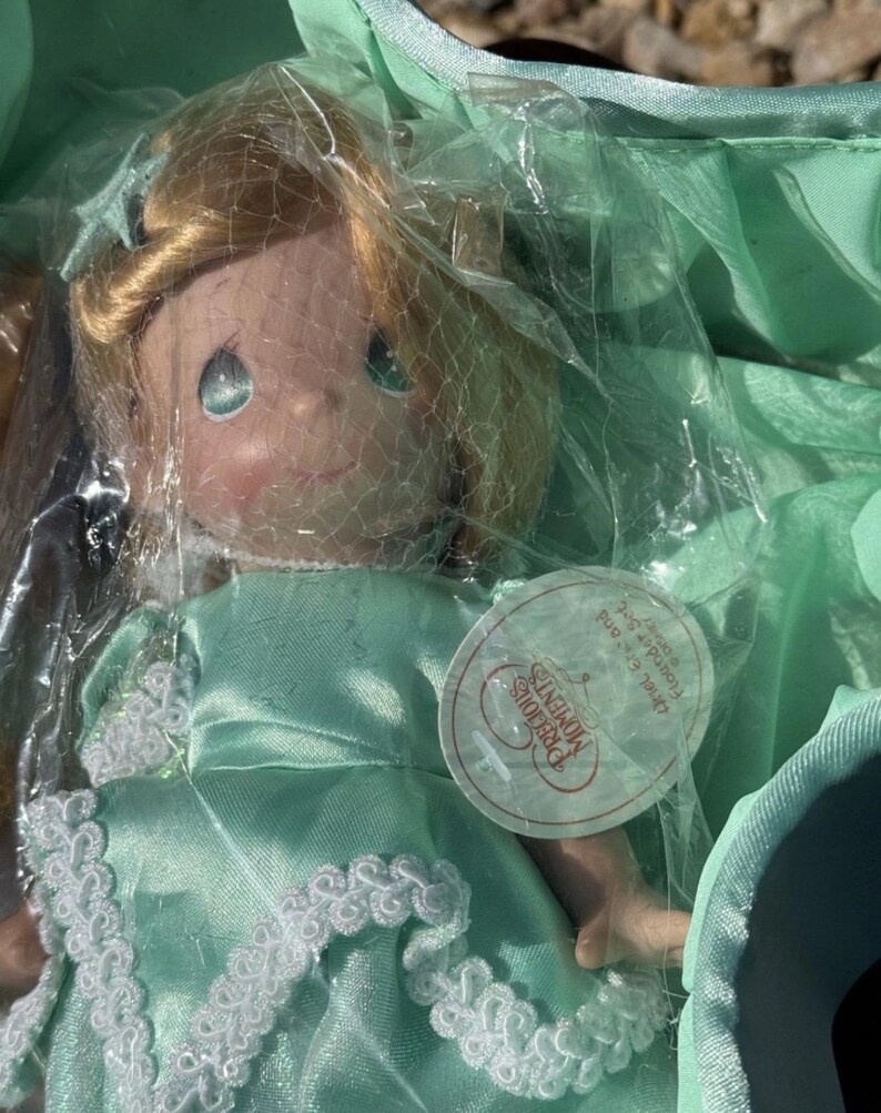 RARE Precious Moments Disney Ariel And Eric Doll In Original Box ! image 3