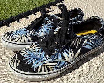 Vans Off The Wall Shoes Women 7.5 Blue Black Hawaiian Tropical Palm Skater Ortho- used in good shape! Comfy and gets a lot of compliments!