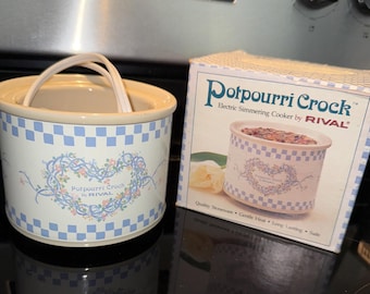 New In Box VINTAGE Potpourri Crock Rival 1988 3206 IV Blue White Check Heart C11 Cottage cabin decor- crock pot fragrance