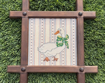 Vtg Handmade Finish Cross Stitch Needlepoint Farm Country Goose W/ Wreath Large 12.5x12.5