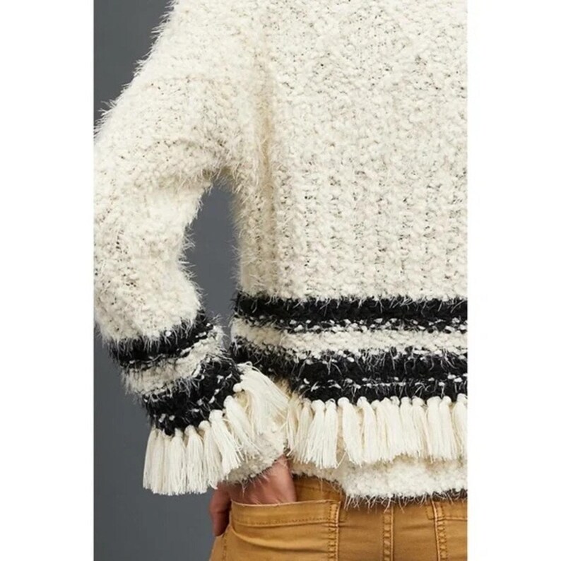 Sweter Anthropologie Amadi Cora z frędzlami w kolorze kremowo-czarnym, rozmiar S zdjęcie 3