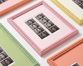 Bobbin Beaded Photo Booth Frame, Passend für 2x6 Fotostreifen & 8x10 Fotos, Retro Boho Wandrahmen, Ästhetisches Raumdekor, Geschenk für den besten Freund