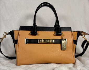 Vintage Coach Ergo Pocket Zip 9033 Yellow Leather Shoulder Bag
