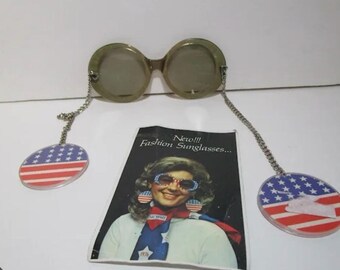 Je Dol Sunglasses Rare assorted  Pendant Earrings *Vintage* 1970s