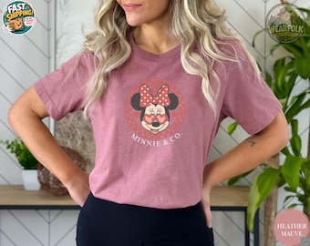 Camiseta de Minnie Mouse para San Valentín, camiseta con gafas de sol de corazón, Minnie Co Disney