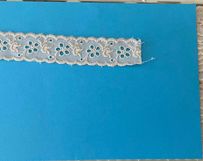 Cotton Eyelet Insertion / Vintage / 1" Embroidered Eyelet Double Edged Insertion / Cotton Eyelet / Sold by the yard /