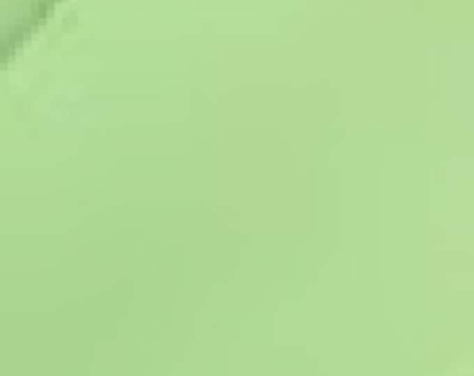 Waterlily Imperial Broadcloth / Poly-Cotton Fabric / Permanent Press / No-Iron Broadcloth / Spechler-Vogel / 45" wide / 526