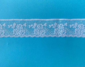 French Lace  / Vintage / 1.25 Inches / White / Heirloom / Sold by the yard / Felds / 921