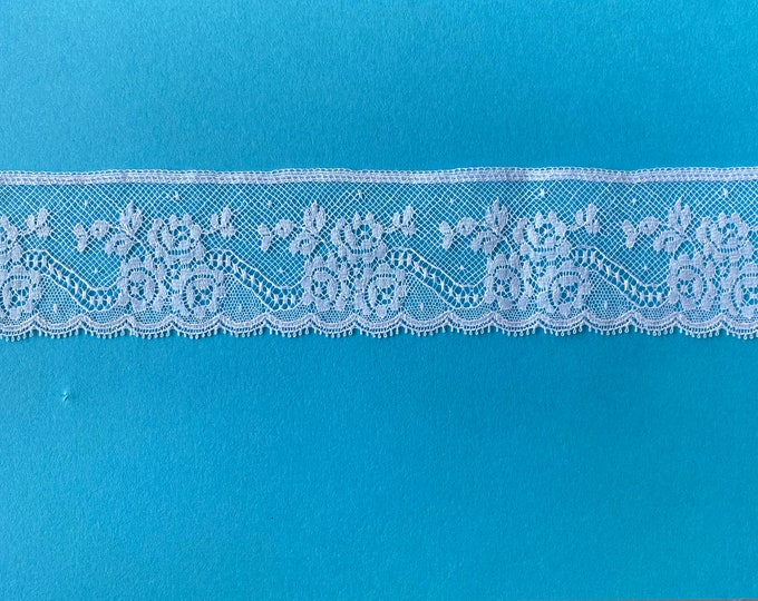 French Lace  / Vintage / 1.25 Inches / White / Heirloom / 1.25 yards / Felds / 921