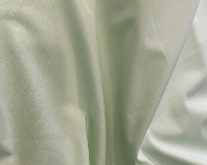 Broadcloth Fabric / Oxford Green / 100% Cotton / Use for clothing or quilting / Smocking / Pleats for Smocking / 60" wide / Nashville Cotton