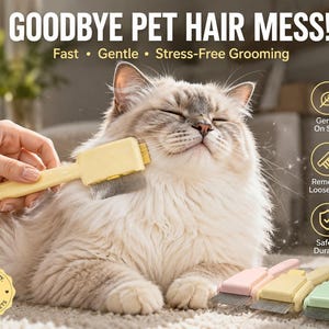 以下が含まれることがあります： 猫が黄色のペットブラシでグルーミングされています。画像には「GOODBYE PET HAIR MESS！」と「Fast, Gentle, Stress-Free Grooming」というテキストが含まれています。ピンク、イエロー、グリーンのブラシも表示されています。