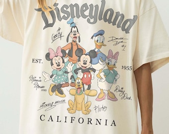 Comfort Colors® Vintage Disneyland California-shirt, Mickey and Friends Signature-T-shirt, Disney Trip Family-shirt, Disney Family Vacation-T-shirt