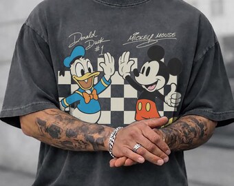 chemise vintage Mickey et Donald, t-shirt amis Disney vintage, chemise poing bosse pour les meilleurs amis, t-shirt graphique Disney couleurs confort, t-shirt voyage Disney