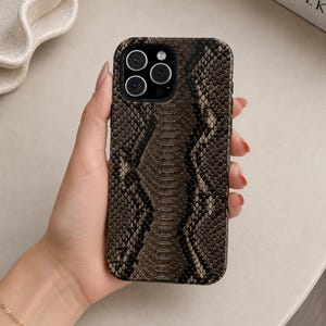 Luxury Brown Snake Skin Phone Case for iPhone 13 14 15 16 17 Pro Max & Samsung Galaxy S24 S25 Ultra, Python Print Cover Gift