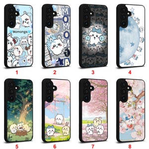 以下が含まれることがあります： さまざまなデザインの8つの携帯電話ケースのコレクション。ケースには、漫画のキャラクター、花の模様、月のイラストが描かれています。各ケースには黒い縁とカメラの切り抜きがあります。