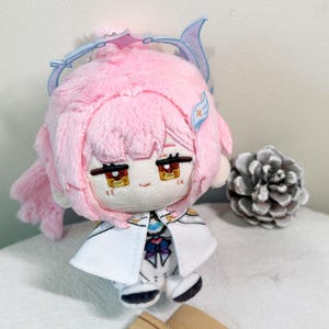 Gentle Wuthering Waves Amis Sitting Plush Doll, Mini Portable Backpack Key Charm, Resonator Fan Gift