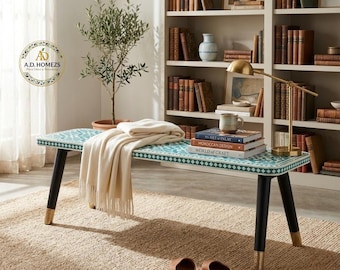 Banco-mesa artesanal con incrustaciones de hueso, mesa de centro con diseño marroquí, muebles de entrada de origen ético.