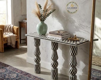 Consola con incrustaciones de nácar / Muebles de recibidor a cuadros blancos y negros