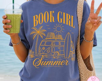 Buch Mädchen Sommer PNG | Retro Leseliebhaber Sublimationsdesign | Bücherwurm Strand Urlaub Shirt PNG | Reader Geschenk Download