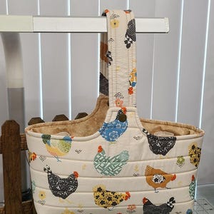 Egg Gathering Quilted Tote with Pockets