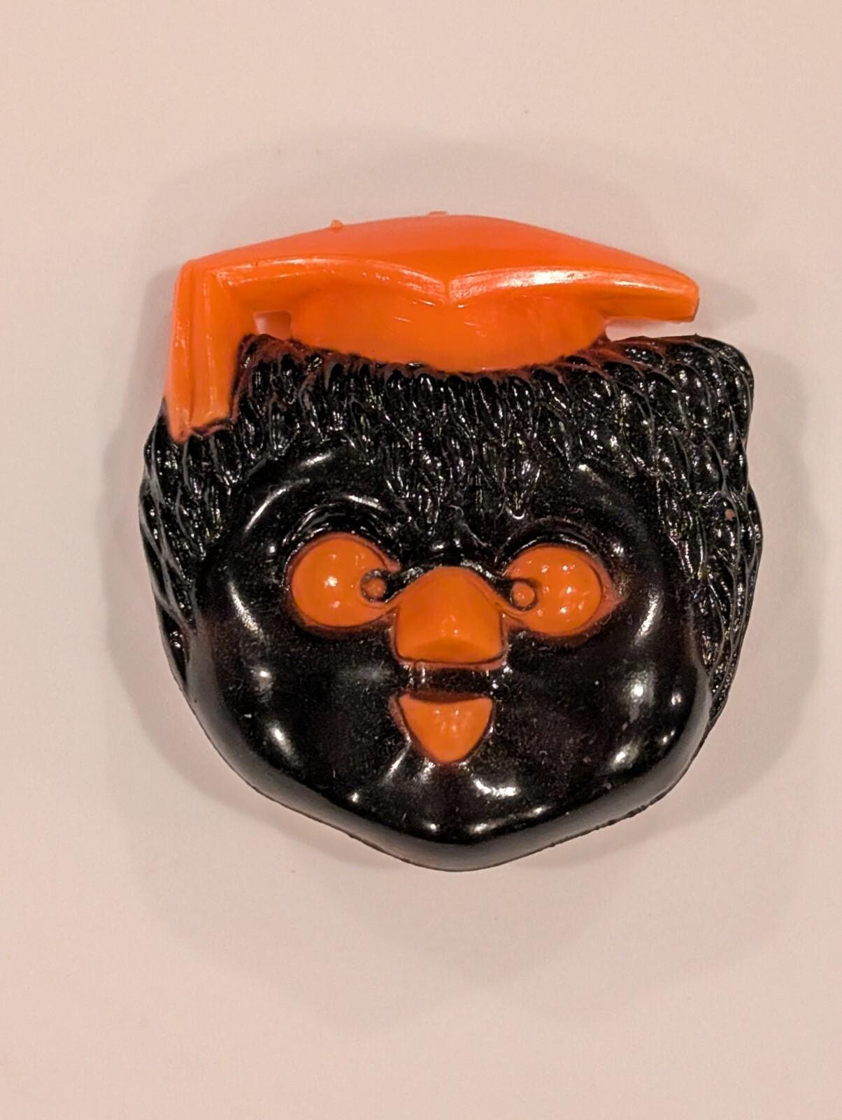 Vintage Halloween Fun World Plastic Owl Clicker Noise Maker