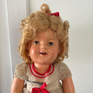 1930&#39;s Ideal Shirley Temple 22&quot; Original Composition Doll Ideal, Rare Tagged Dress, Red and White The Worlds Darling Button