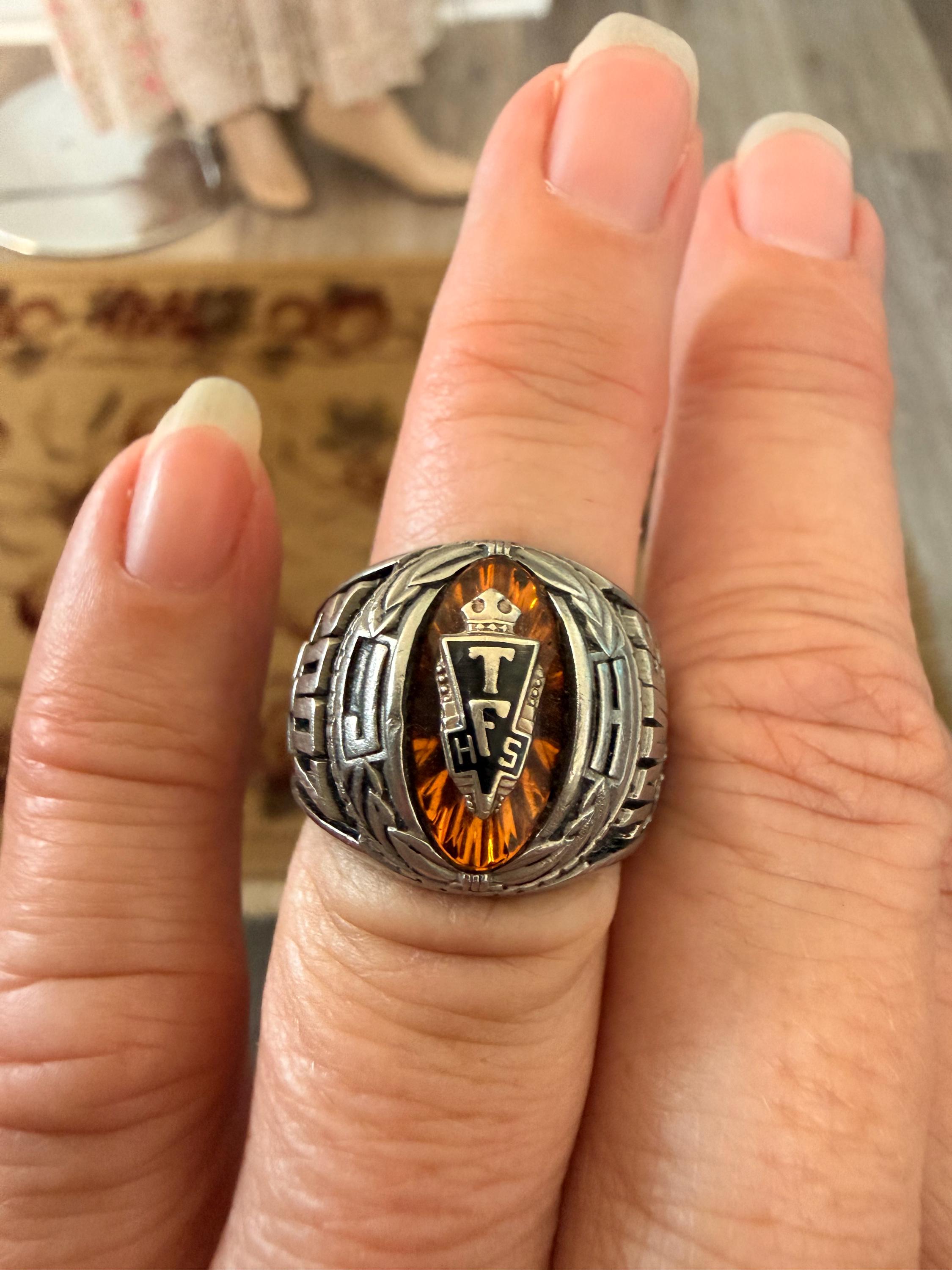 Vintage Jostens Ring - Etsy