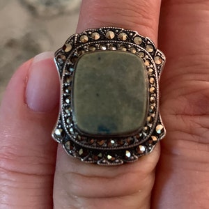 Beautiful Sterling Silver Green Jade and Marcasite Ring size 3 1/2