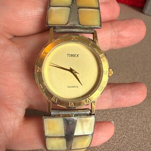 Vintage 2002 Timex Indiglo Mother of Pearl 25mm Women\'s Two Tone Quartz Watch‎ Vintage timex indiglo date - Gem main image 2