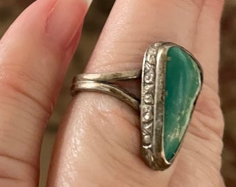 Beautiful Vintage Native American Pawn Silver Blue Green Turquoise Ring Size 7