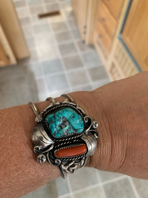Huge Bear Vintage Native American Navajo Turquoise Coral Sterling Silver Ketoh Bracelet Huge Bear Vintage Native American Navajo Turquoise Coral Sterling Silver Ketoh Bracelet
