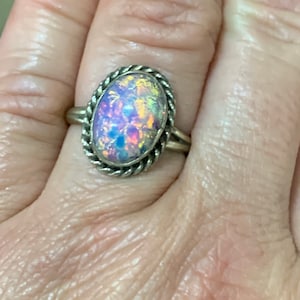 Beautiful Ladies Taxco Mexico Sterling Silver Foil Opal Ring Size 7 1/2