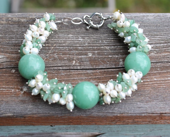 Unique Green Jade and Fresh Water Pearl Bracelet