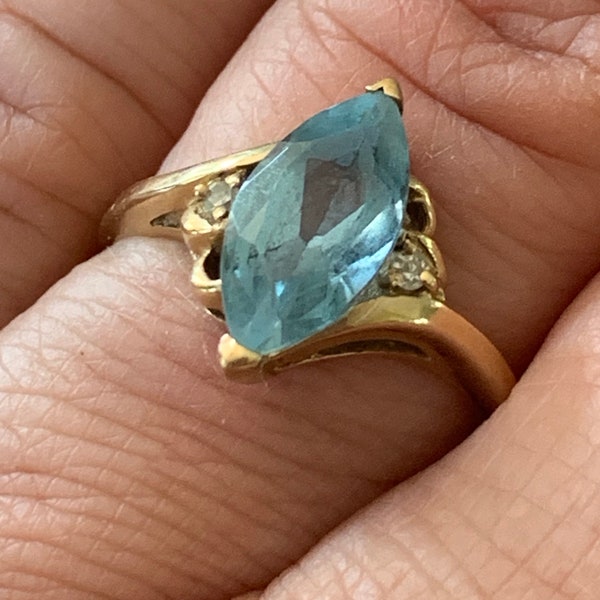 vintage Aquamarine Blue and Diamond Ring Marqué 10k Gold Plum Taille 8 1/4