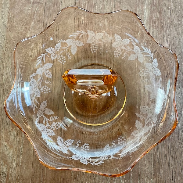 Beautiful Etched Pink Depression Glass Nut Dish with Grape Pattern and Handle