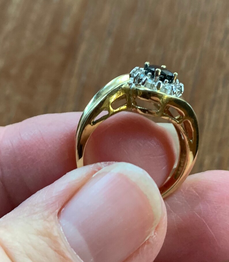 Vintage Estate 14k Gold Diamond and Blue Sapphire Ring Size 6